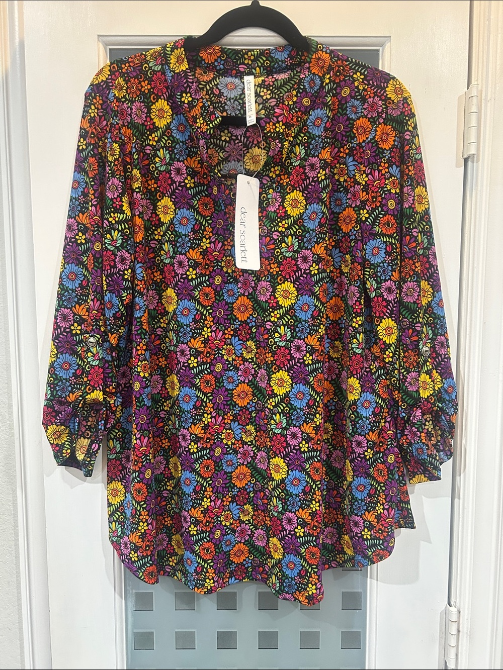 Dear Scarlett Black Floral Button-Down Shirt with Multicolor Daisy Print
